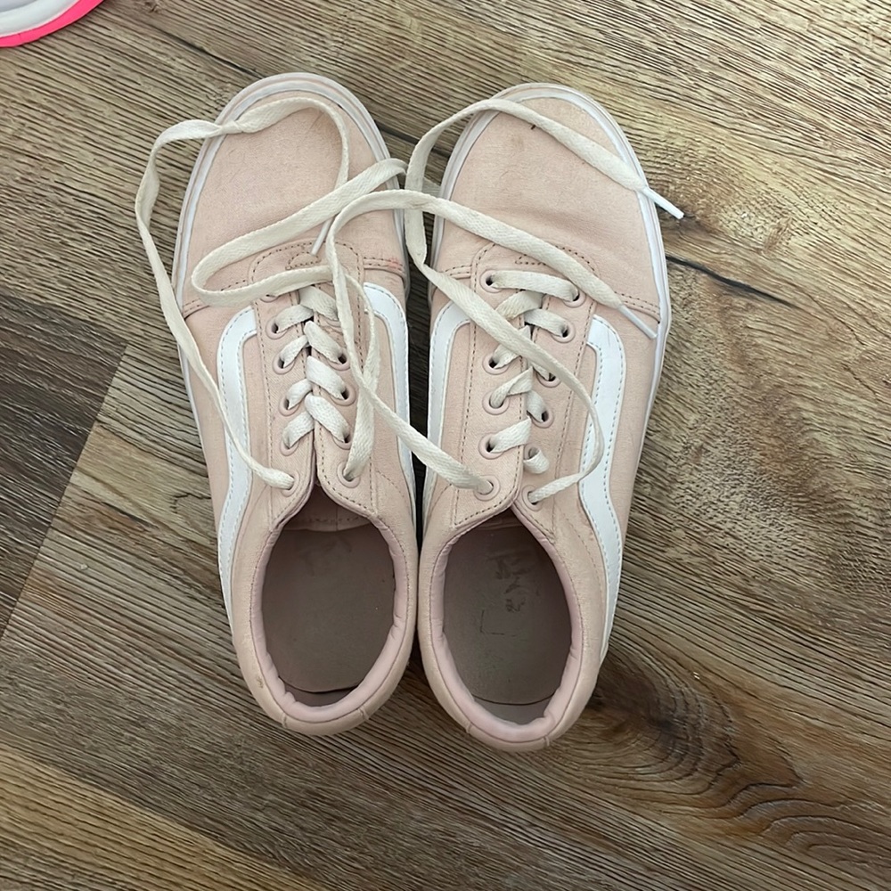 Women’s blush color vans